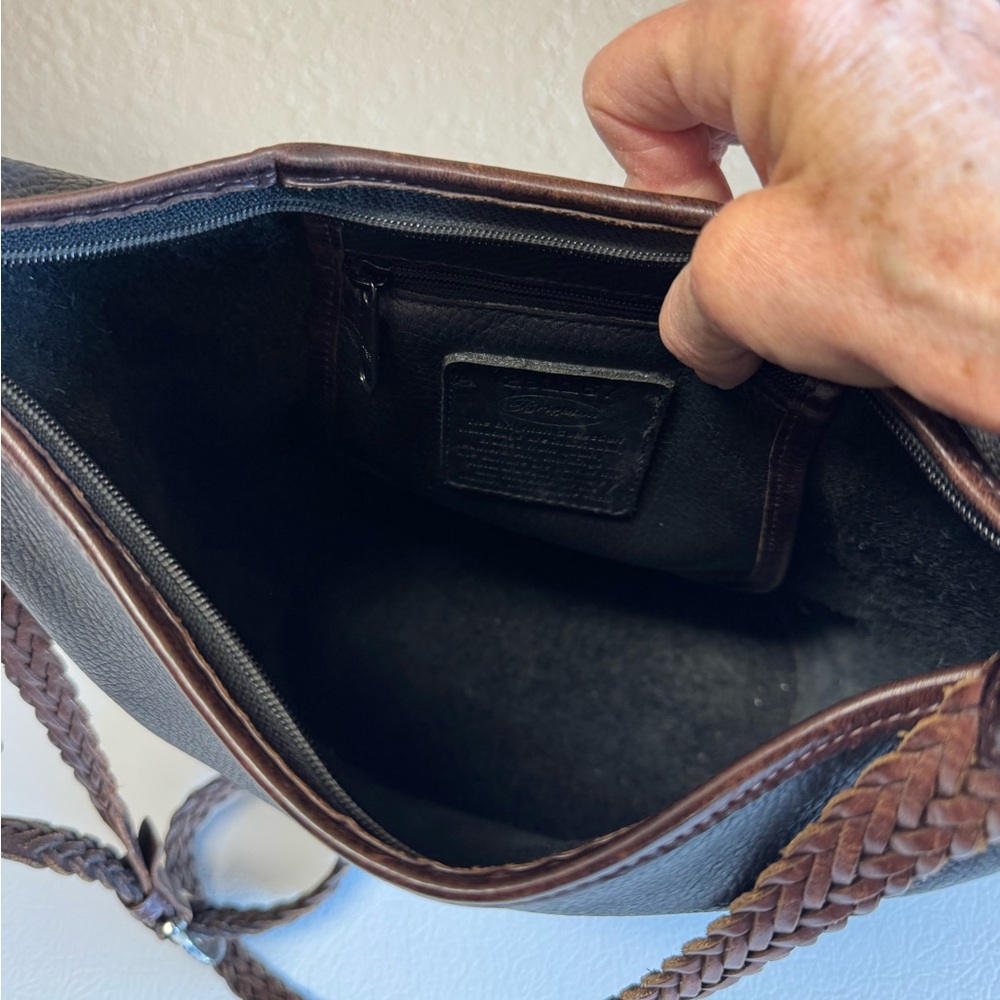 Brighton Leather Bucket Crossbody/Shoulder Bag - Picture 8 of 12
